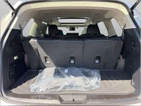 Certified 2025 Subaru Ascent Limited AWD/4WD image 10