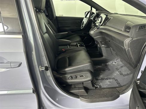 Used 2023 Honda Odyssey Sport image 13