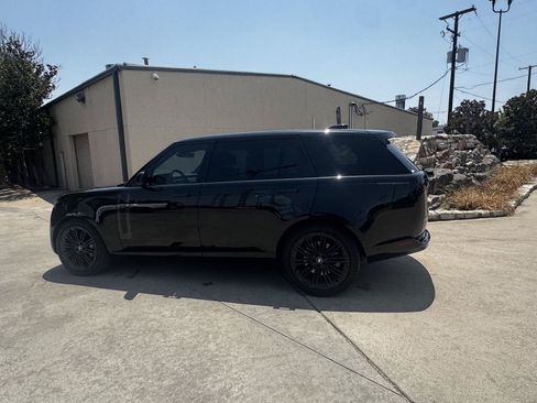 Used 2024 Land Rover Range Rover Long Wheelbase SE AWD/4WD image 4