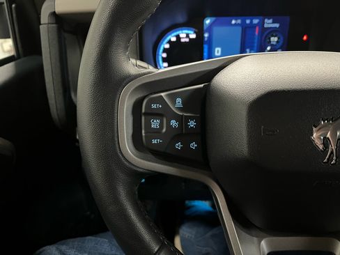 Used 2024 Ford Bronco Wildtrak image 12