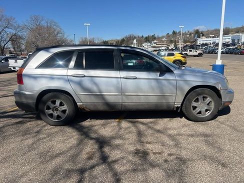Used 2005 Chrysler Pacifica Touring AWD/4WD image 9