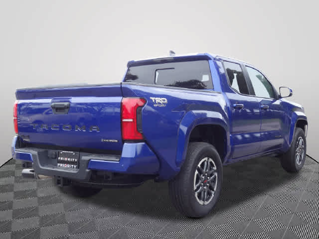 Used 2025 Toyota Tacoma TRD Sport w/ TRD Sport Upgrade Package AWD/4WD image 3