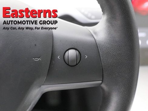 Used 2020 Tesla Model 3 Standard Range image 16