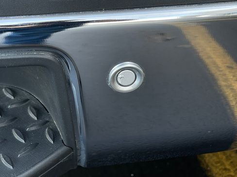 Used 2017 Chevrolet Silverado 2500 LTZ w/ LTZ Plus Package image 11