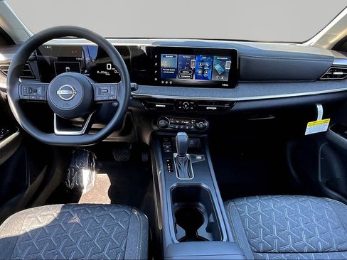 New 2026 Nissan Kicks SV AWD/4WD image 10