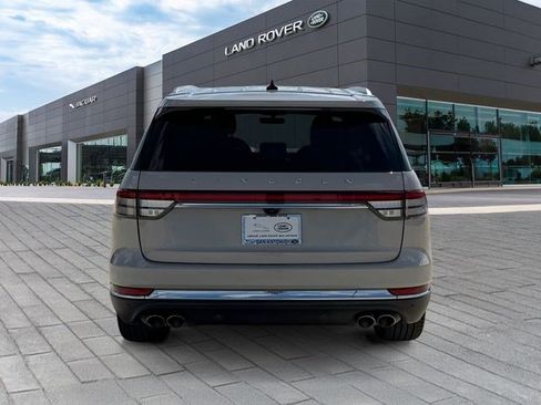 Used 2022 Lincoln Aviator Reserve w/ Equipment Group 201A RWD image 4