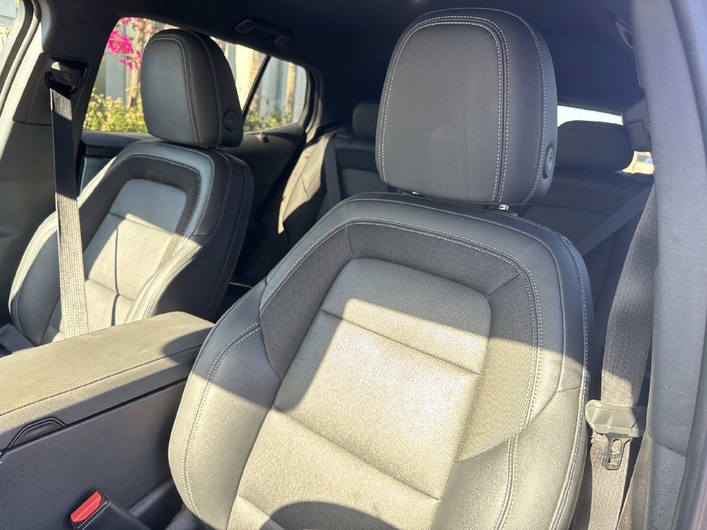 Used 2024 Chevrolet Equinox EV LT FWD image 18