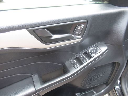 Used 2022 Ford Escape SE w/ Convenience Package AWD/4WD image 18
