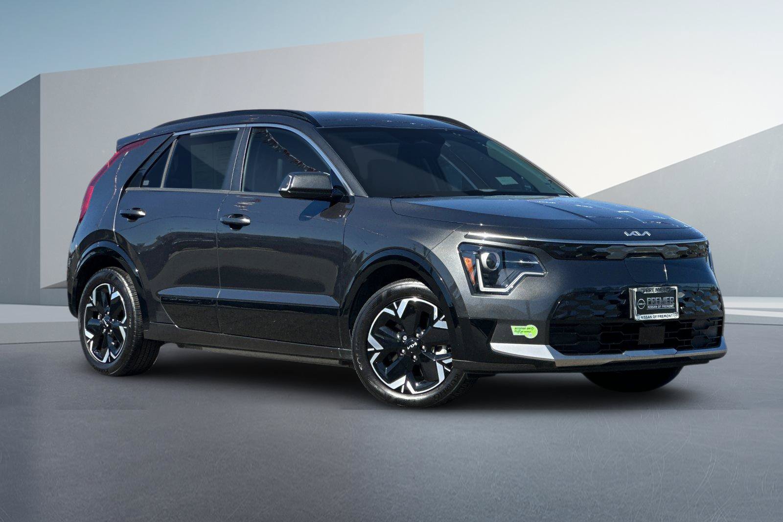 Used 2023 Kia Niro Wind FWD image 2