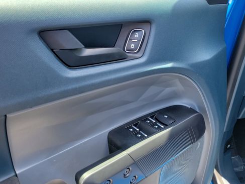 Certified 2025 Ford Maverick XL FWD image 18
