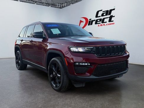 Used 2023 Jeep Grand Cherokee Limited w/ Black Appearance Package image 1