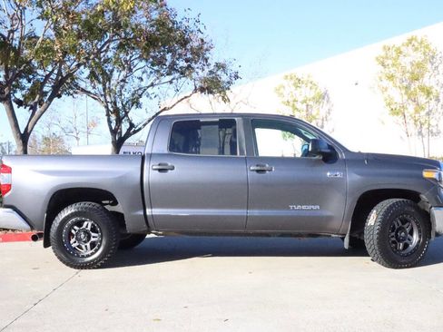 Used 2018 Toyota Tundra SR5 image 4