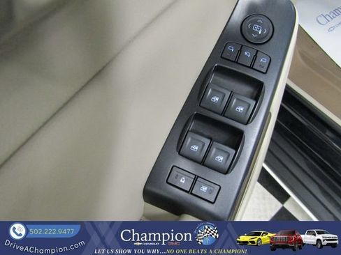 Used 2018 GMC Yukon XL Denali w/ Open Road Package AWD/4WD image 27