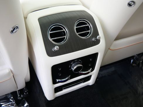 Used 2022 Rolls-Royce Ghost w/ Ghost Package AWD/4WD image 39