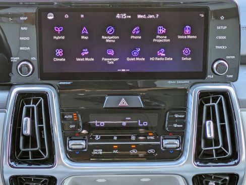 Used 2023 Kia Sorento SX Prestige w/ Panoramic Sunroof Package image 17