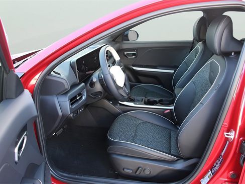 New 2025 Kia K4 GT-Line w/ GT-Line Sunroof Package image 13