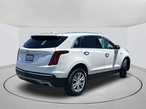 Used 2023 Cadillac XT5 Premium Luxury w/ Technology Package FWD image 11