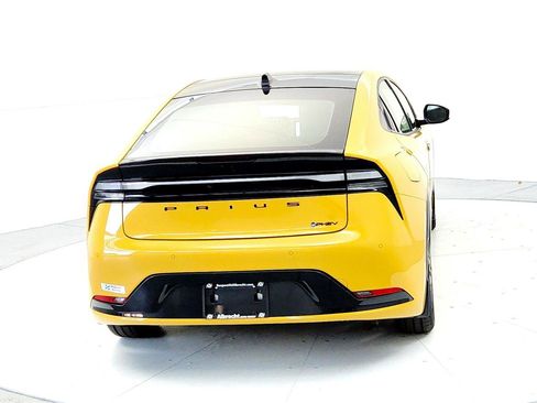 New 2026 Toyota Prius Plug-In Hybrid image 5
