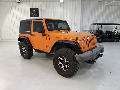 Used 2013 Jeep Wrangler Sport AWD/4WD image 7