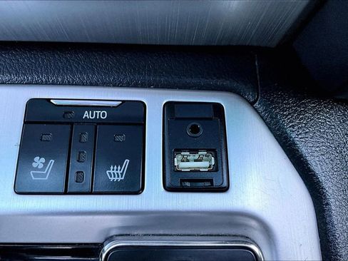 Used 2017 Toyota Land Cruiser AWD/4WD image 16