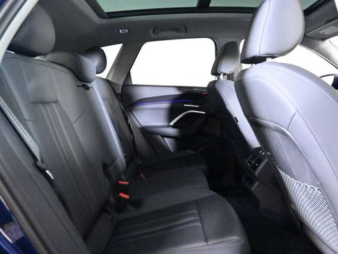 Used 2025 Audi Q5 Premium w/ Convenience Package AWD/4WD image 17