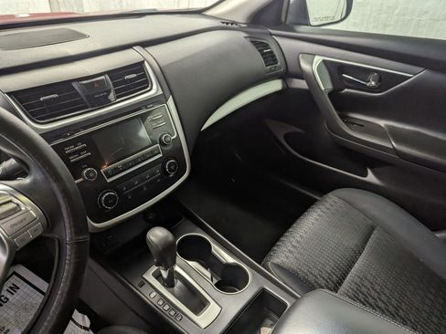 Used 2016 Nissan Altima 2.5 S w/ Power Driver Seat Package image 13