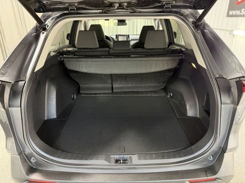 Used 2021 Toyota RAV4 XLE image 9
