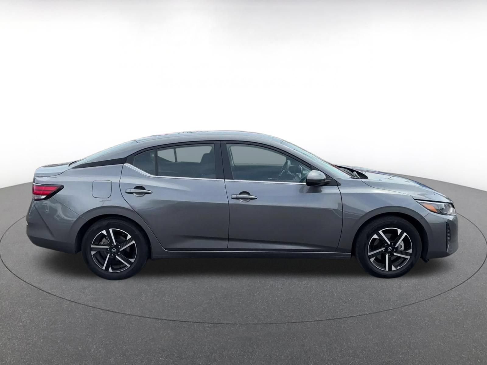 Used 2025 Nissan Sentra SV FWD image 15
