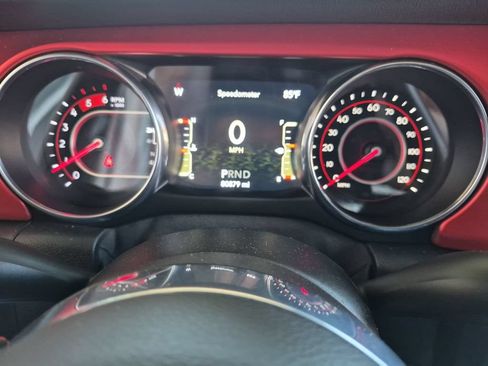 Used 2021 Jeep Gladiator Rubicon AWD/4WD image 10