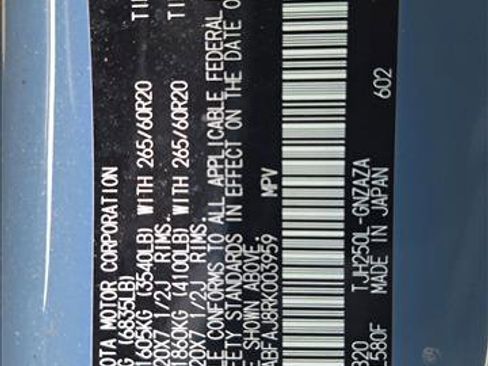 Used 2024 Toyota Land Cruiser image 24