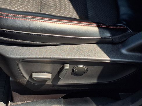 Used 2024 Ford Escape ST-Line w/ Tech Pack #1 AWD/4WD image 4