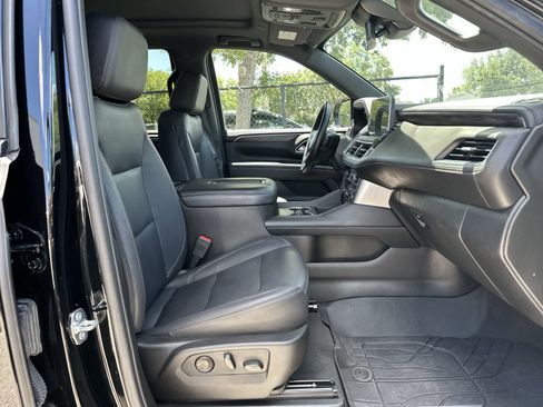 Used 2023 Chevrolet Tahoe LT w/ LT Signature Plus Package RWD image 9
