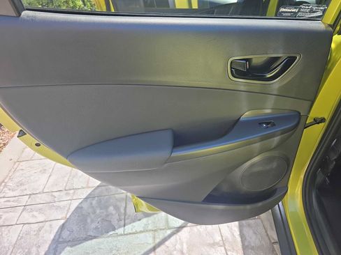 Used 2020 Hyundai Kona Limited w/ Cargo Package FWD image 10