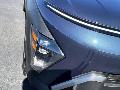 Used 2024 Hyundai Kona SEL AWD/4WD image 30