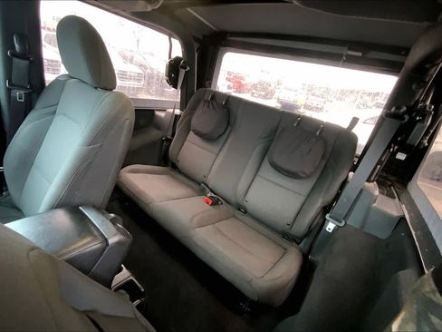Used 2023 Jeep Wrangler Sport image 17