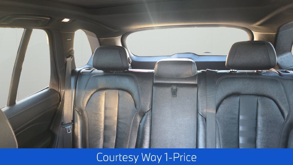 Used 2020 BMW X5 sDrive40i w/ Premium Package RWD image 13