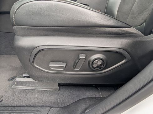 Used 2023 Jeep Grand Cherokee Altitude image 19