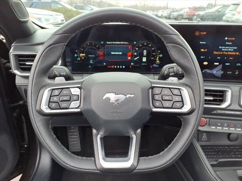 Used 2024 Ford Mustang GT Premium image 19