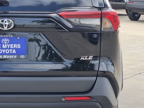 Used 2025 Toyota RAV4 XLE FWD image 9
