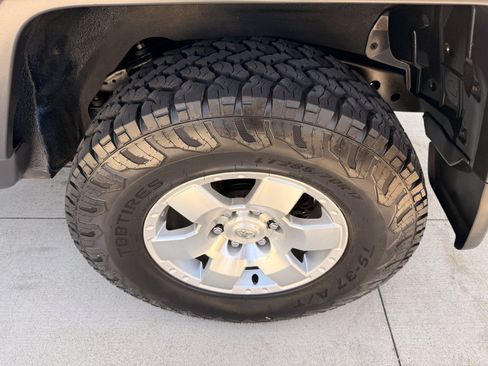 Used 2007 Toyota FJ Cruiser 4WD w/ Upgrade Pkg 1 image 11