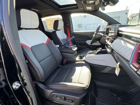 New 2025 GMC Canyon AT4 w/ AT4X Package image 29