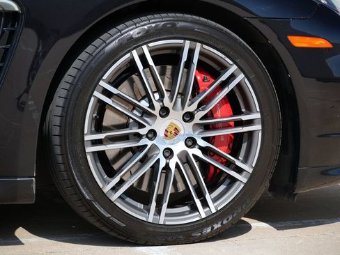 Used 2015 Porsche Panamera GTS w/ Premium Package Plus AWD/4WD image 39