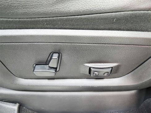 Used 2020 RAM 3500 Laramie image 12