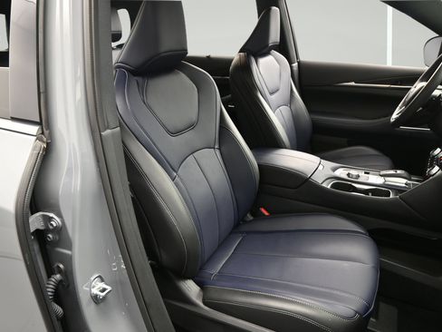 Used 2026 INFINITI QX60 Sport w/ Dark Cargo Package AWD/4WD image 15