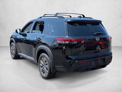 Used 2024 Nissan Pathfinder SV w/ SV Premium Package FWD image 8