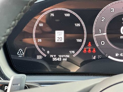 Certified 2025 Porsche Cayenne Coupe image 27