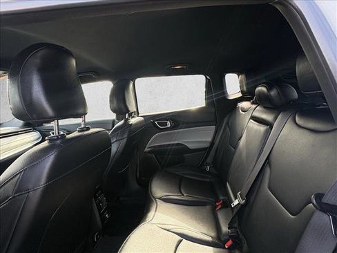 Used 2025 Jeep Compass Limited image 16