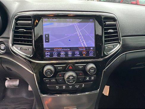 Used 2019 Jeep Grand Cherokee Limited image 34