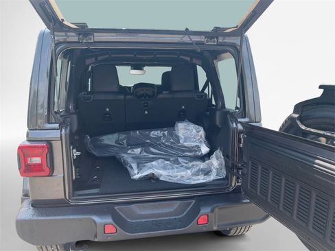 New 2025 Jeep Wrangler Sahara image 25