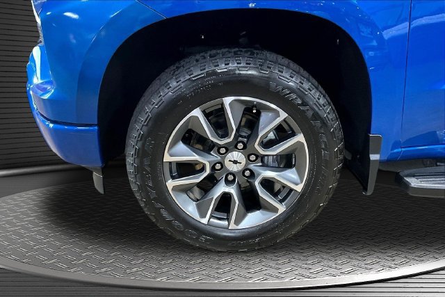 Certified 2024 Chevrolet Silverado 1500 RST AWD/4WD image 33